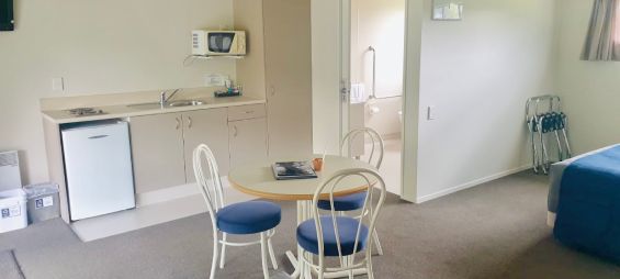 Executive Studio - Fantail - windows