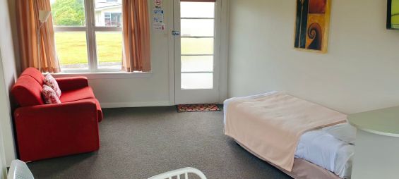 2 Bedroom Unit - Weka - single bed